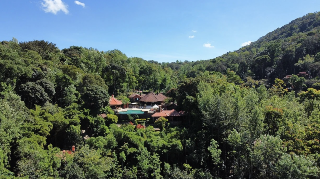 Villa Urvinkhan surrounded by Plantations